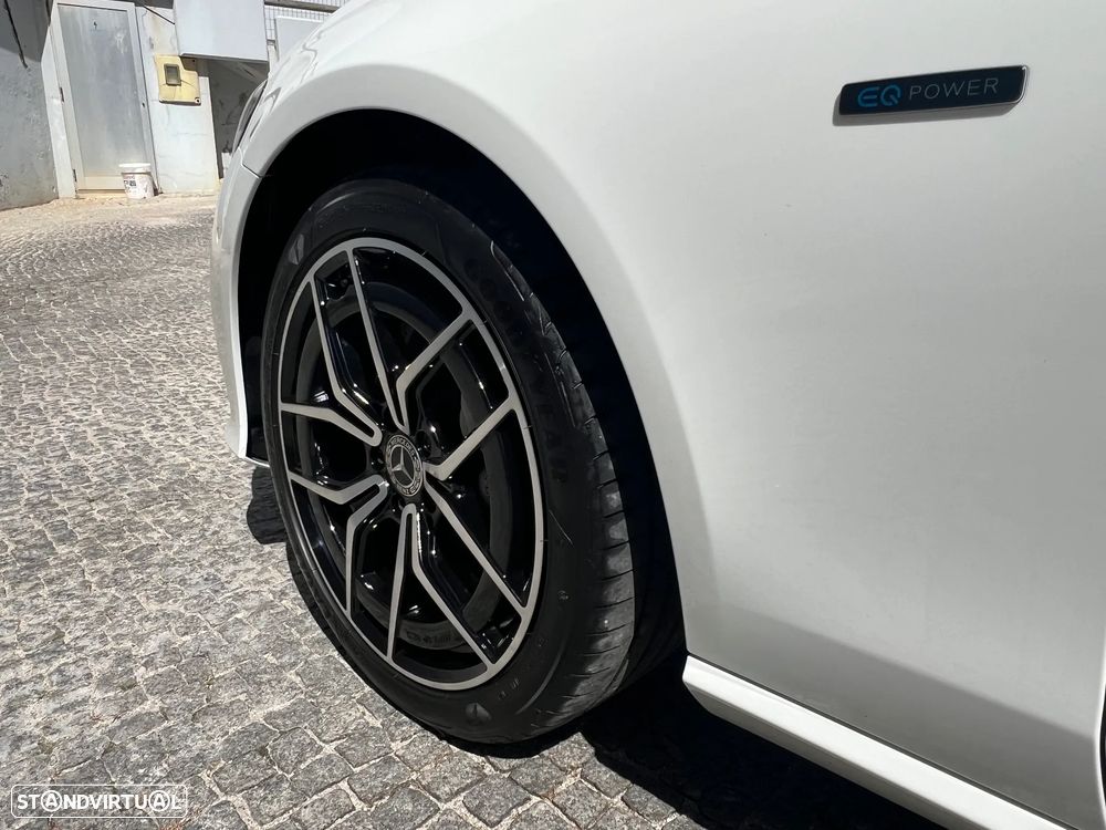 Mercedes-Benz E 300 Bluetec Hybrid Avantgarde - 35