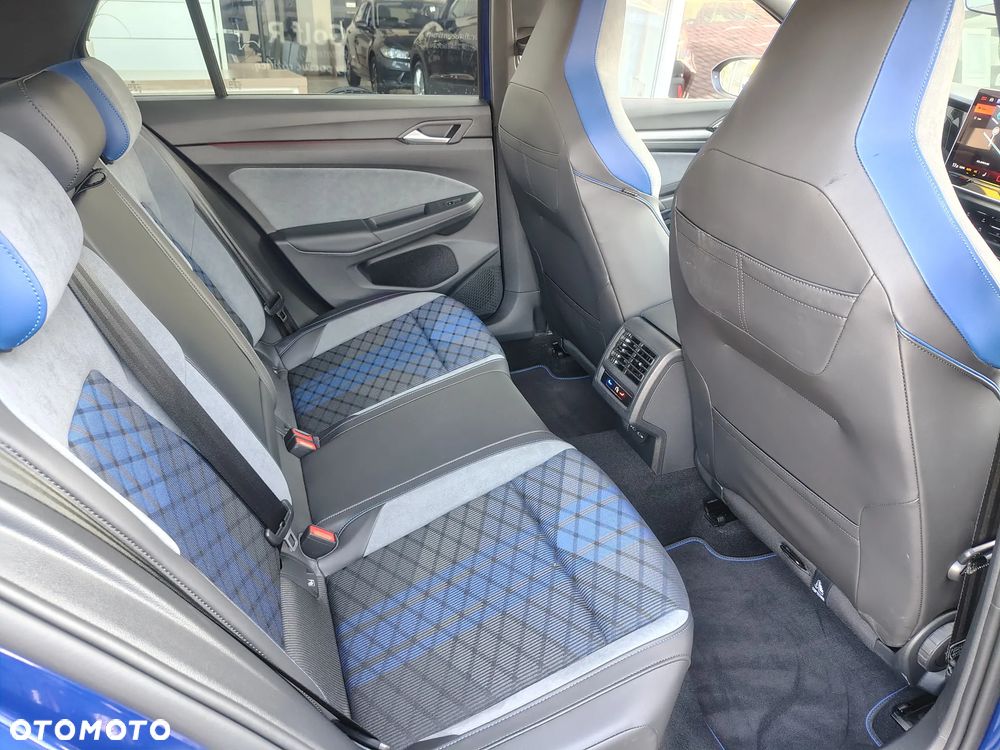 Volkswagen Golf - 13
