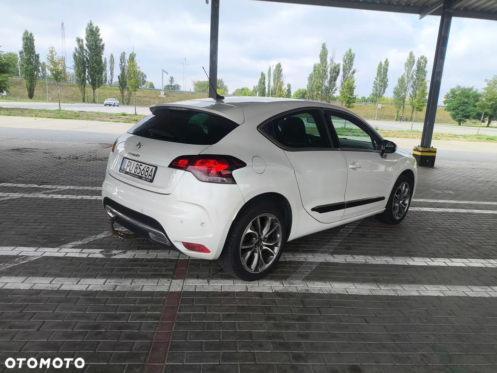 Citroën DS4 1.6 THP SportChic - 2
