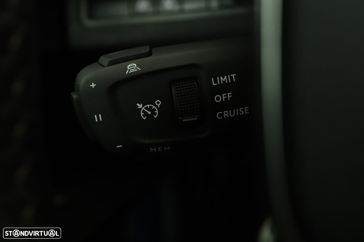 Peugeot 3008 1.2 PureTech GT EAT8 - 18