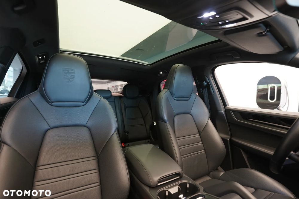 Porsche Cayenne - 13