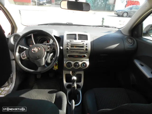 Toyota Urban Cruiser 1.4 D-4D Sol - 13