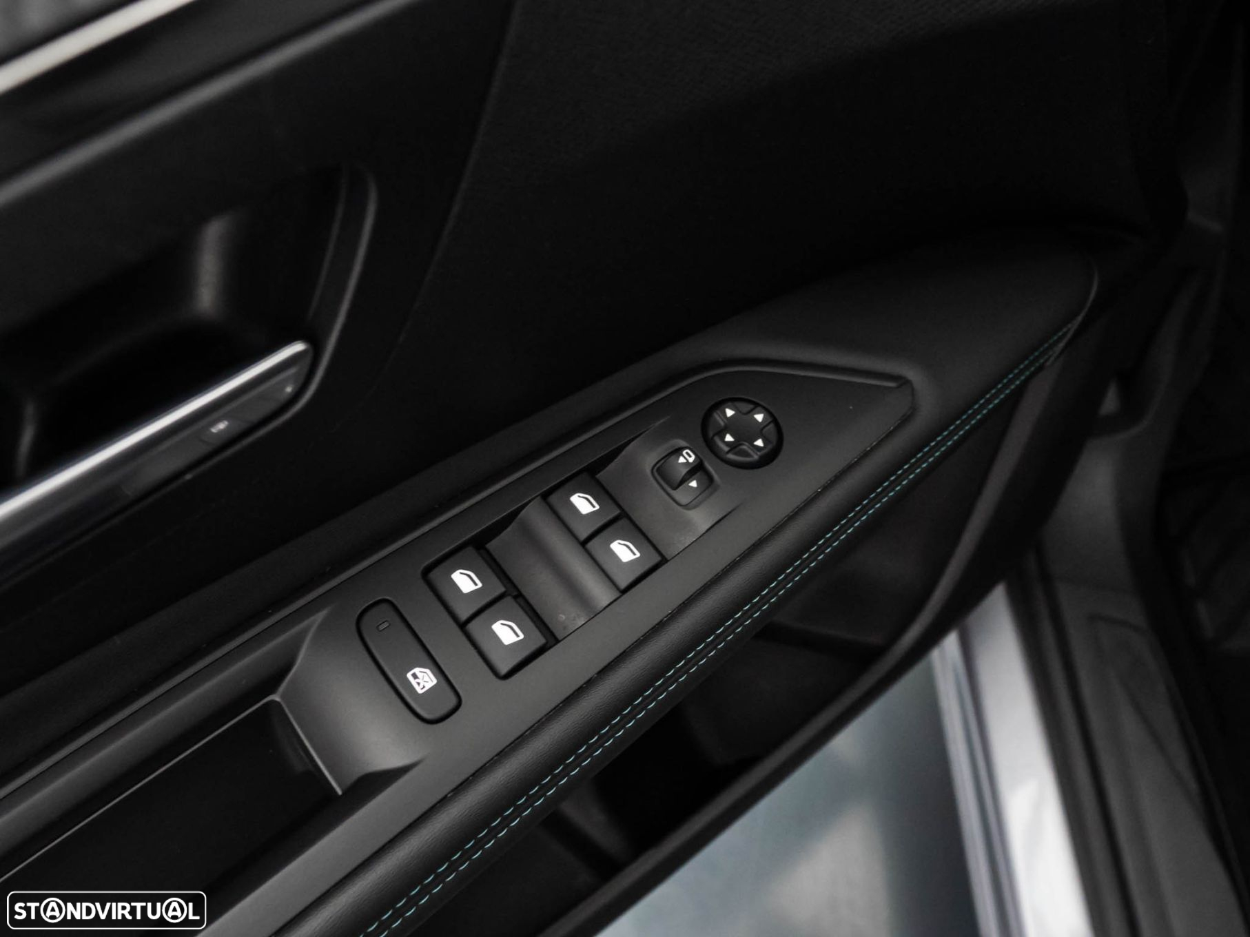 Peugeot 3008 1.6 Hybrid Allure Pack e-EAT8 - 17