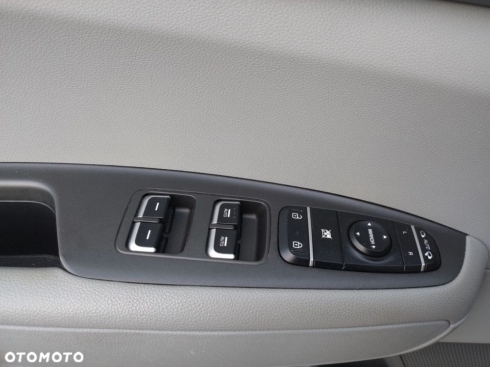 Kia Optima - 10
