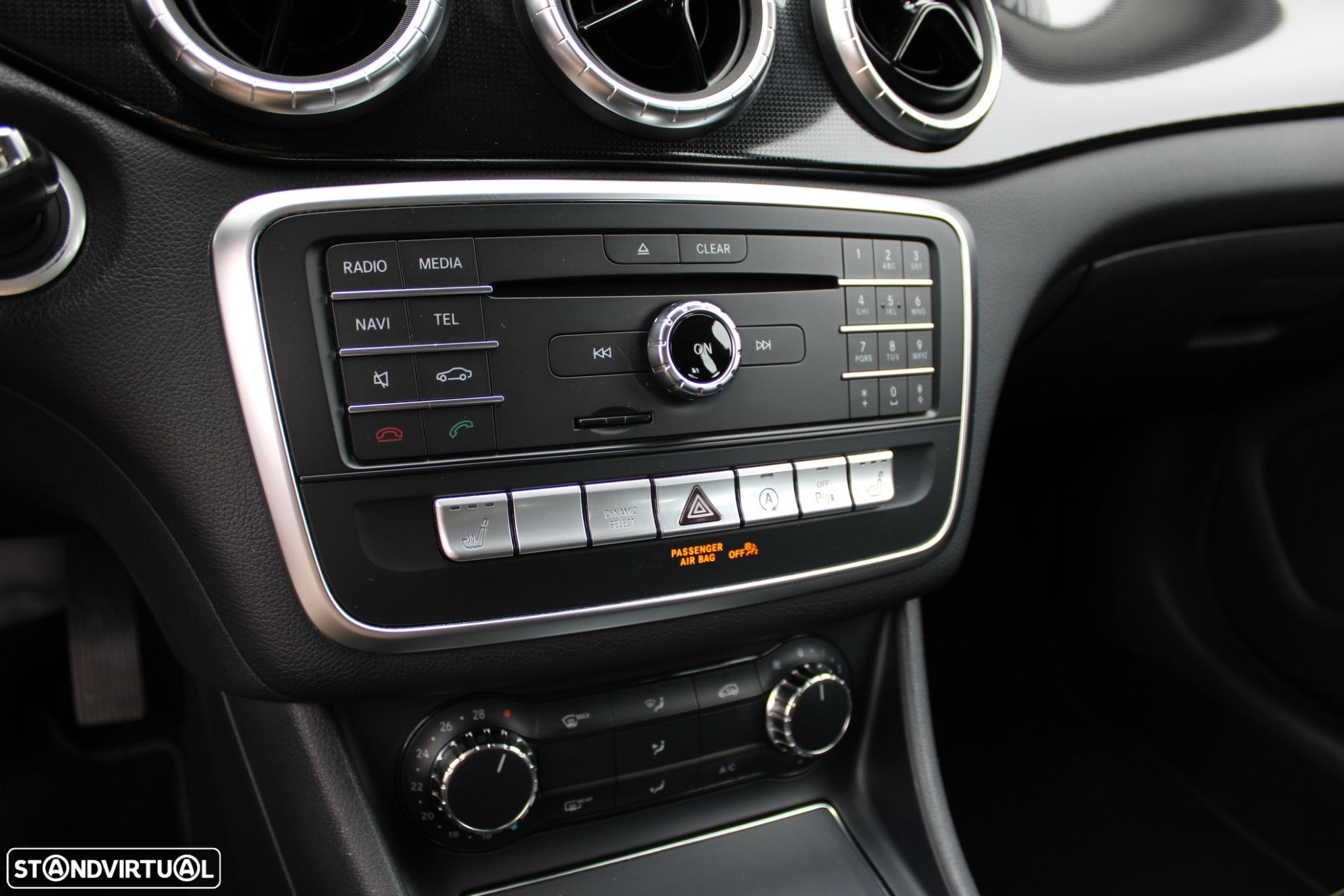 Mercedes-Benz CLA 180 - 11