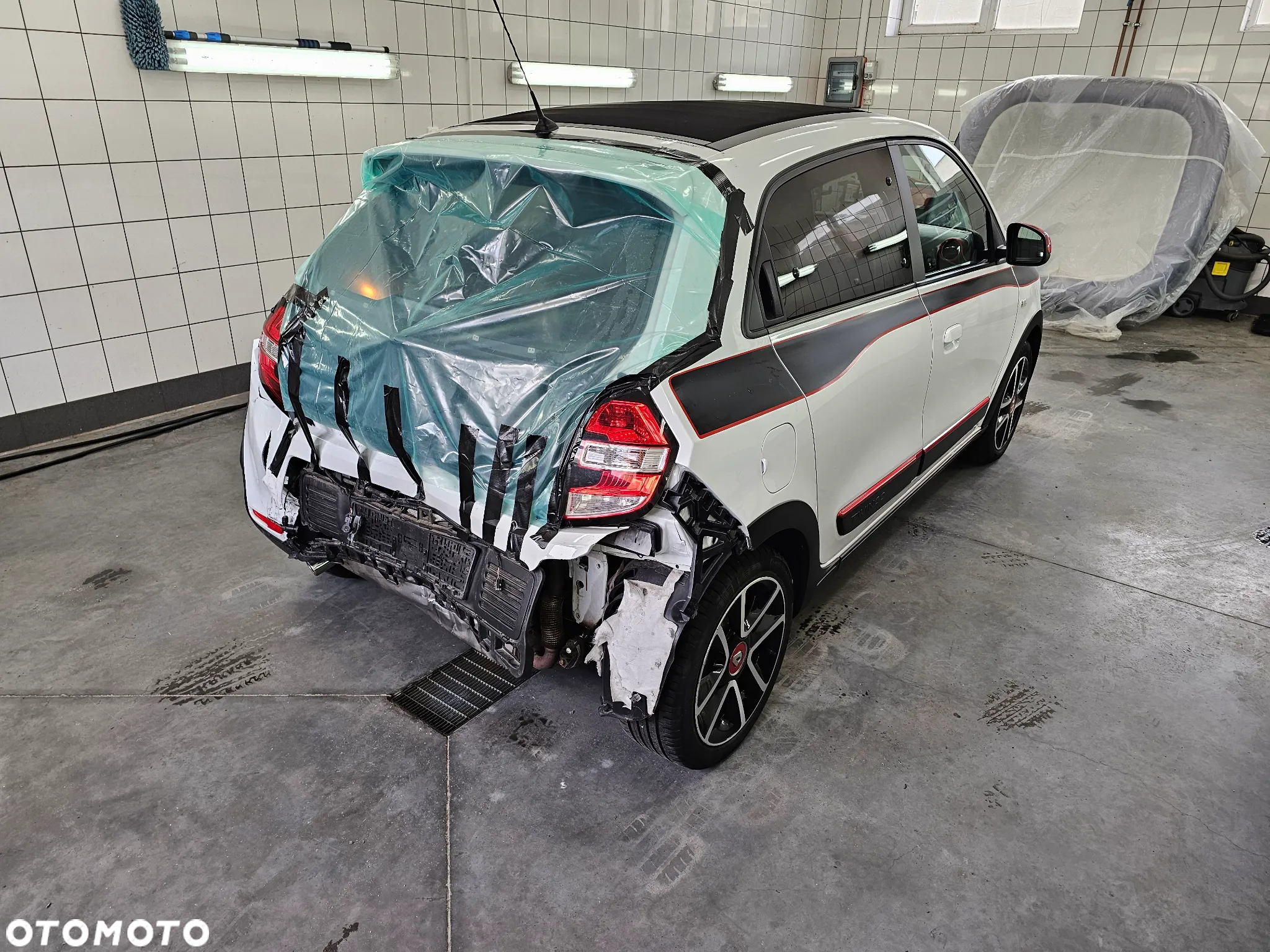 Renault Twingo ENERGY TCe 90 EDC Intens - 4