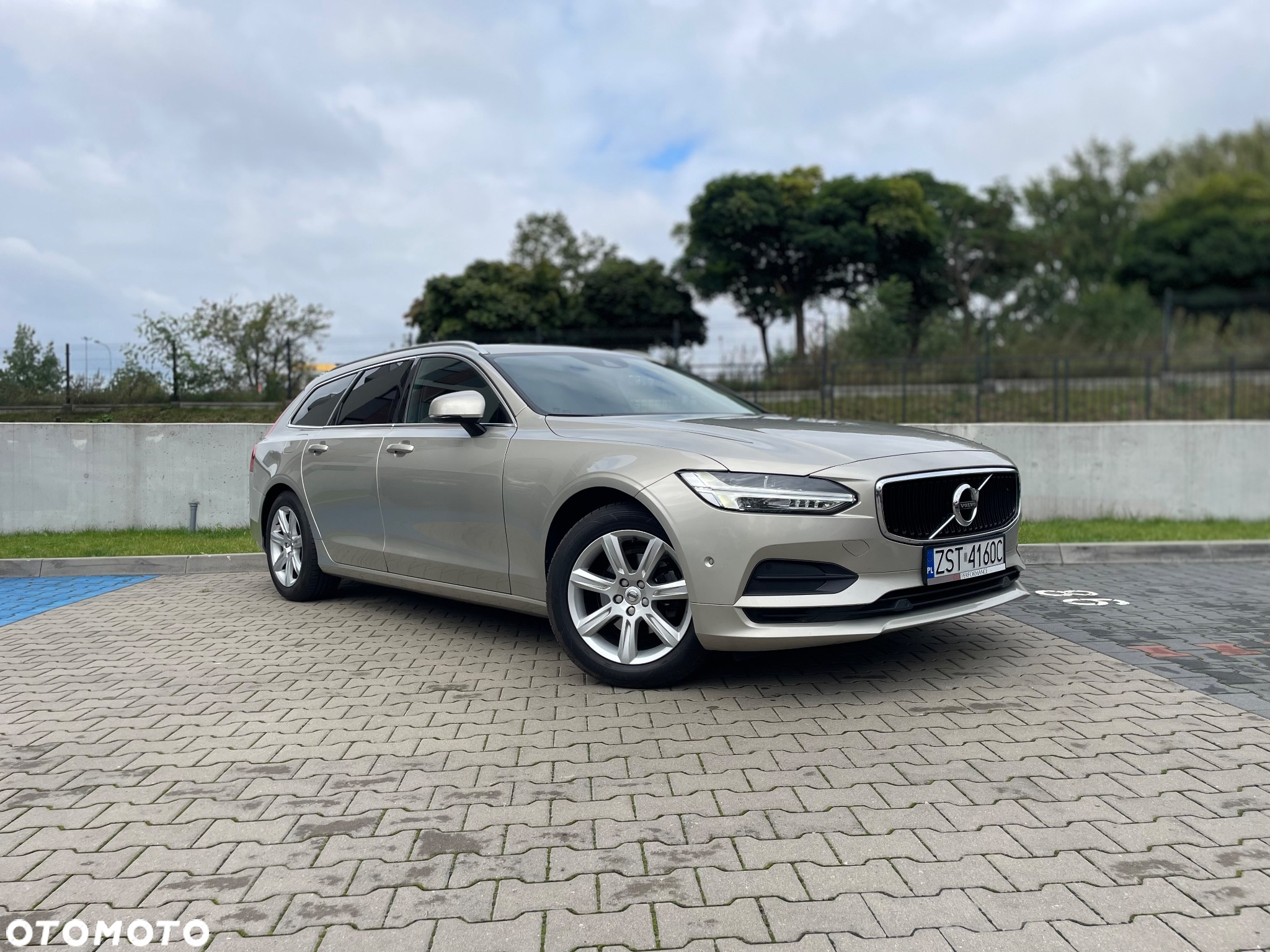 Volvo V90 - 6