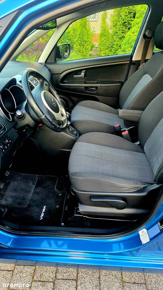 Kia Venga 1.6 L - 8