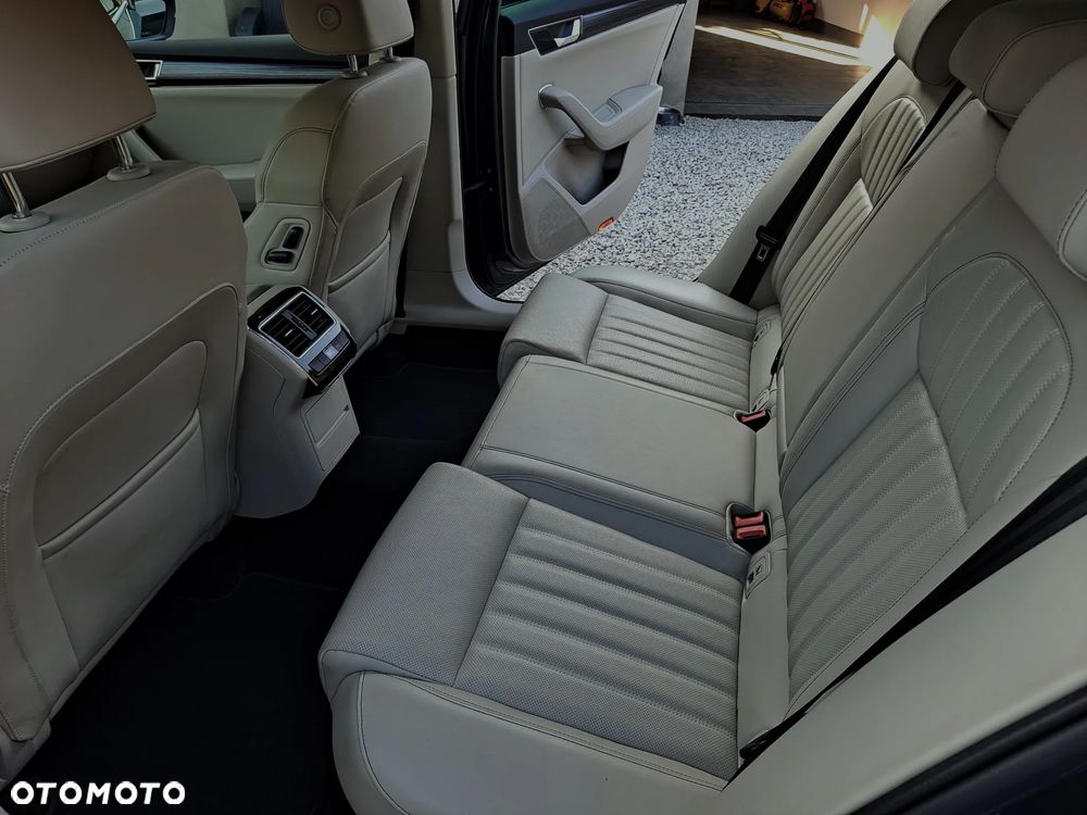 Skoda Superb Combi 2.0 TDI DSG Premium Edition - 22