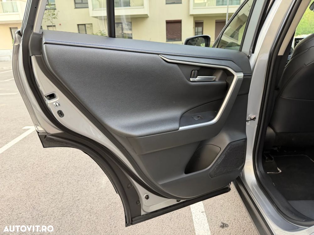Toyota RAV4 - 17