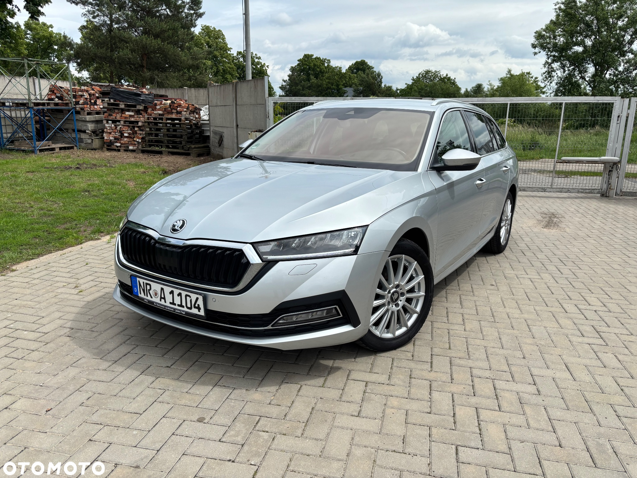 Skoda Octavia Combi 2.0 TDI DSG Ambition - 29