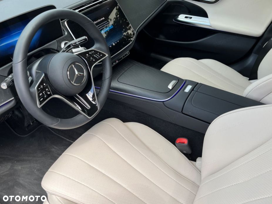Mercedes-Benz Klasa E 220 d mHEV 4-Matic Avantgarde 9G-Tronic - 8