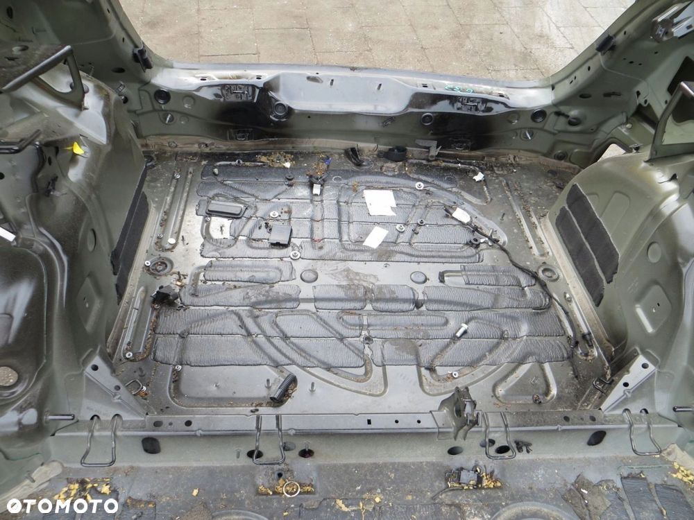 AUDI Q3 8U BŁOTNIK ĆWIARTKA PAS TYLNY WANNA KPL 11- - 3