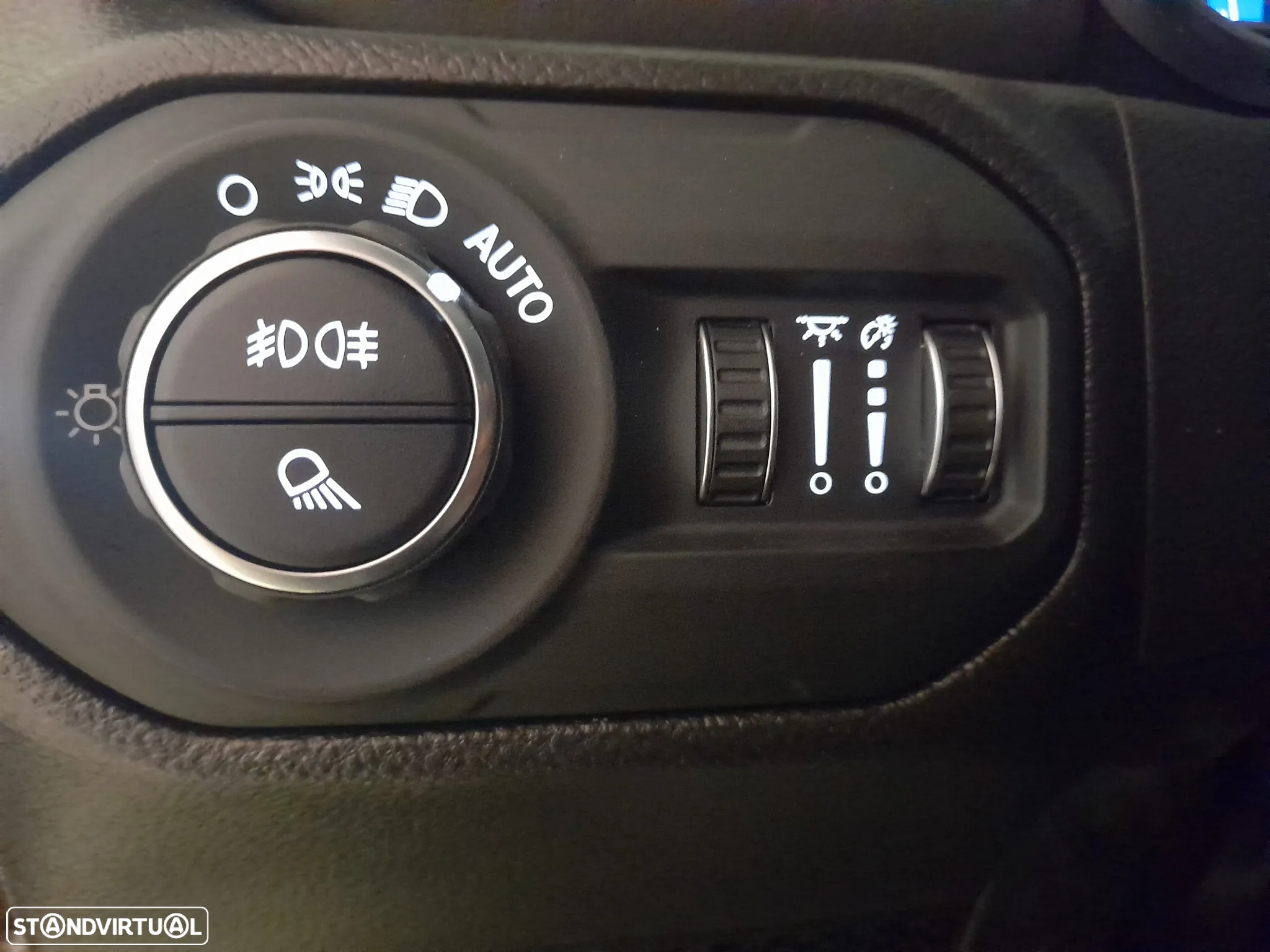 Jeep Gladiator 3.0 CRD Overland AT8 - 19