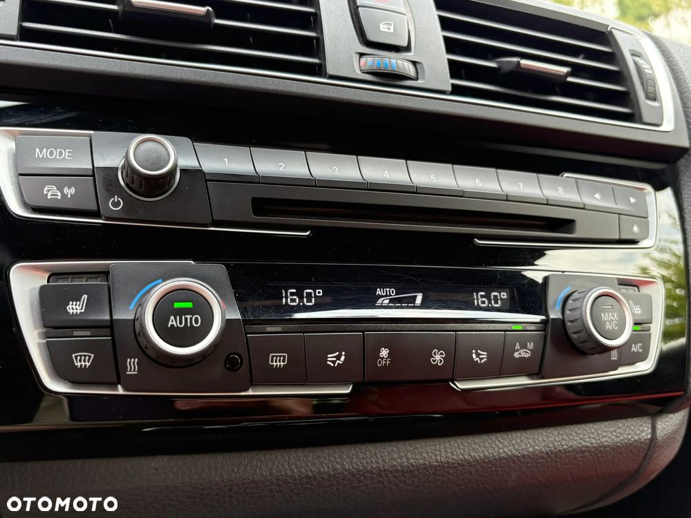 BMW Seria 1 118i Sport Line - 17