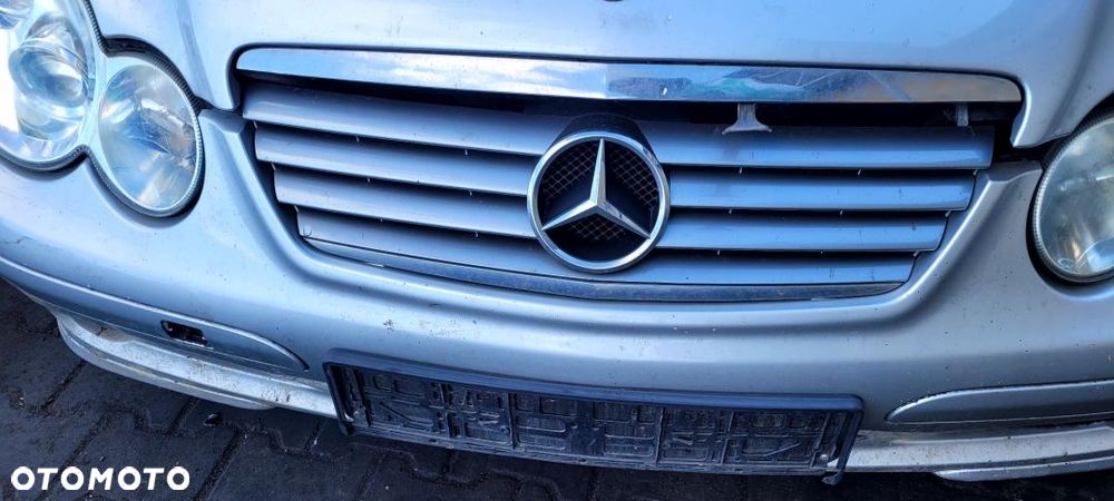 Atrapa Grilla  Mercedes c W203 coupe  2002 2,2 CDI - 1