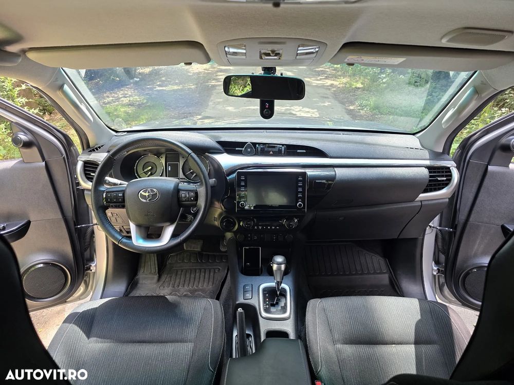 Toyota Hilux 2.8D 204CP 4x4 Double Cab AT GR Sport - 8
