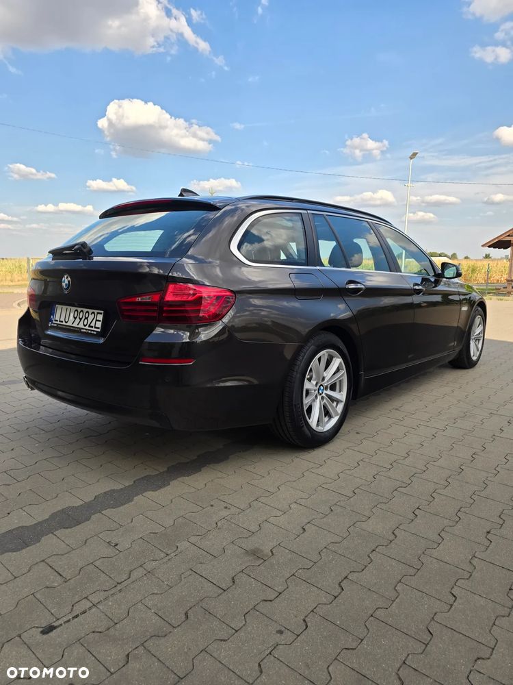 BMW Seria 5 520d Touring Luxury Line - 16