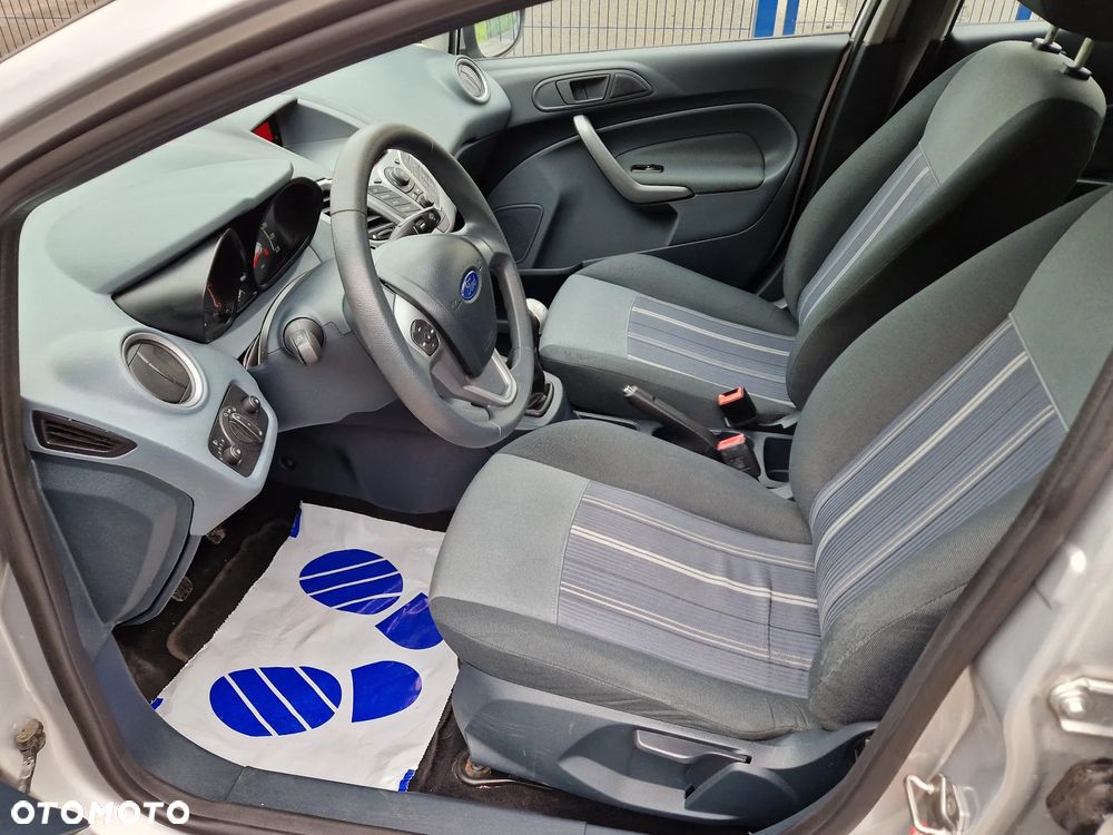 Ford Fiesta 1.4 Champions Edition - 17
