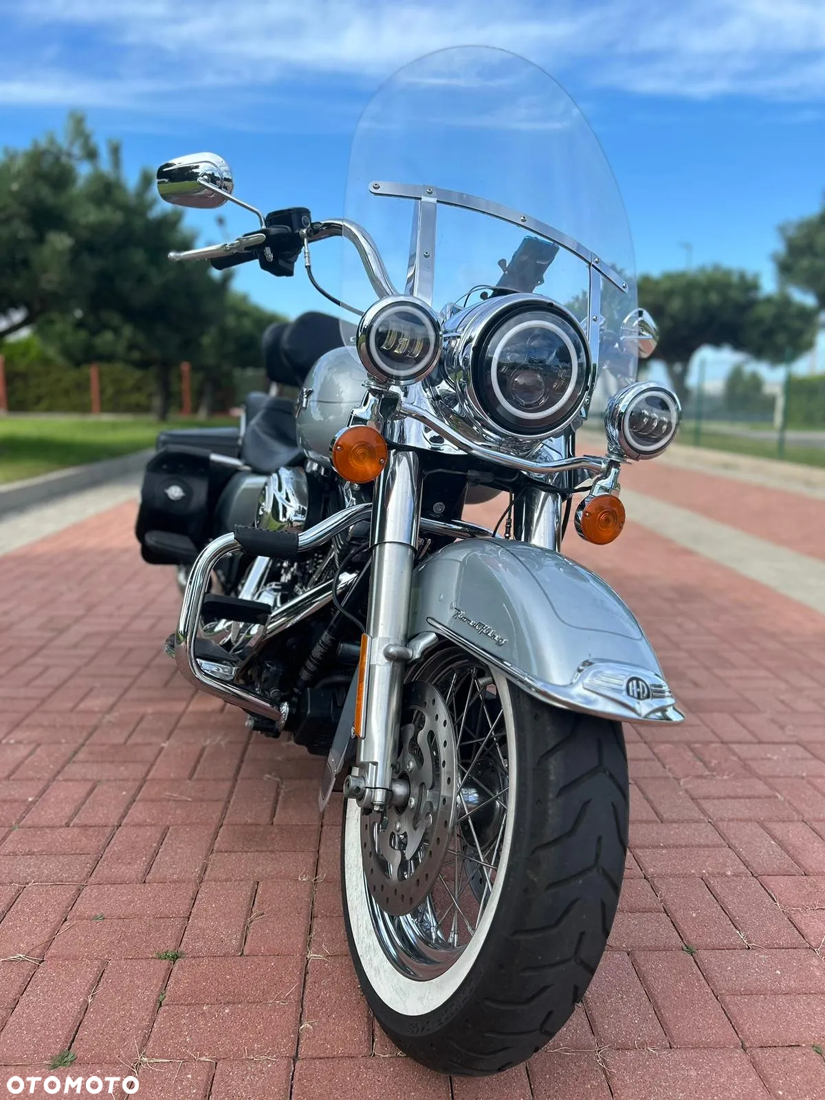 Harley-Davidson Touring Road King - 16