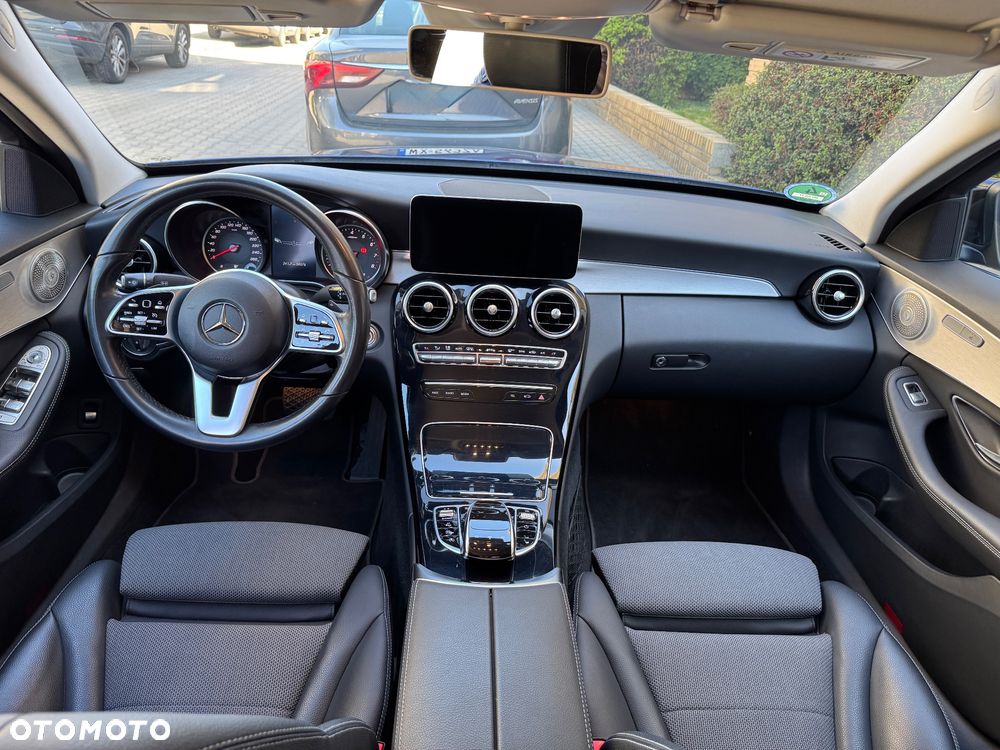 Mercedes-Benz Klasa C 300 9G-TRONIC Avantgarde - 28