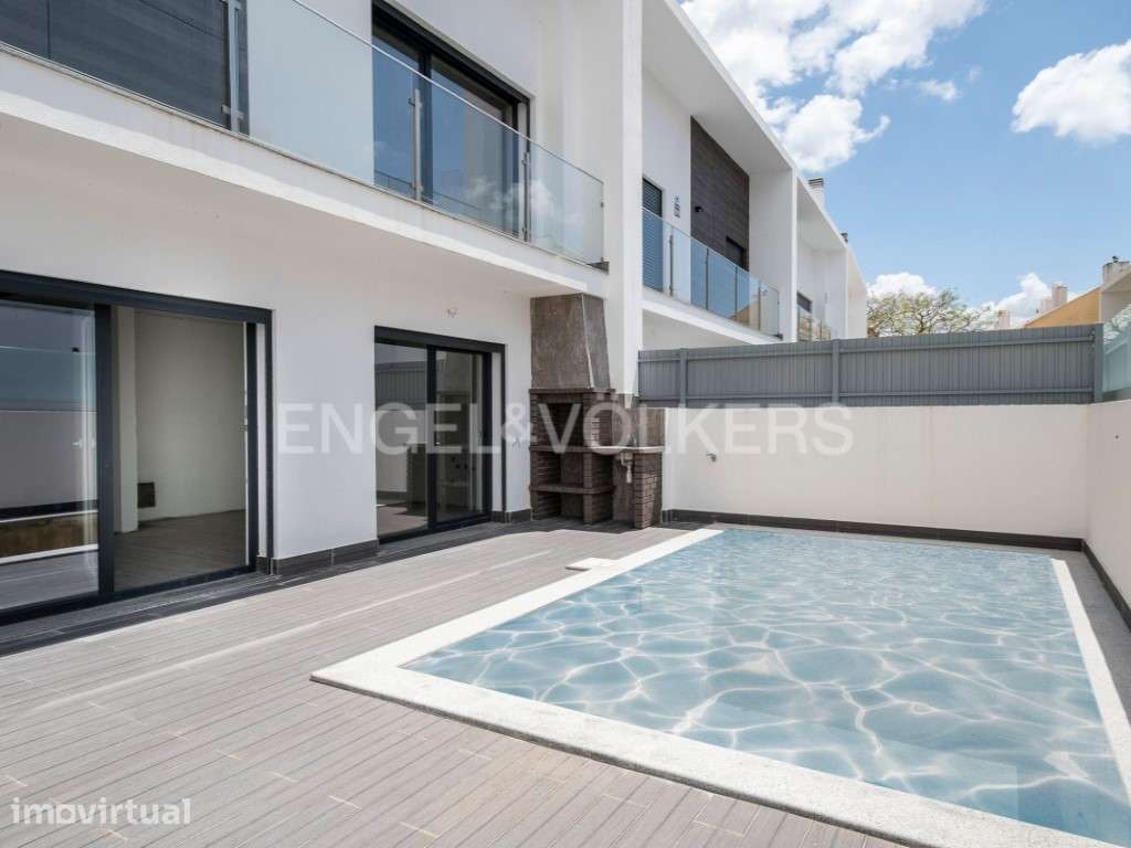 Moradia de Luxo T4 em Alcochete com Piscina e Rooftop - Grande imagem: 2/31