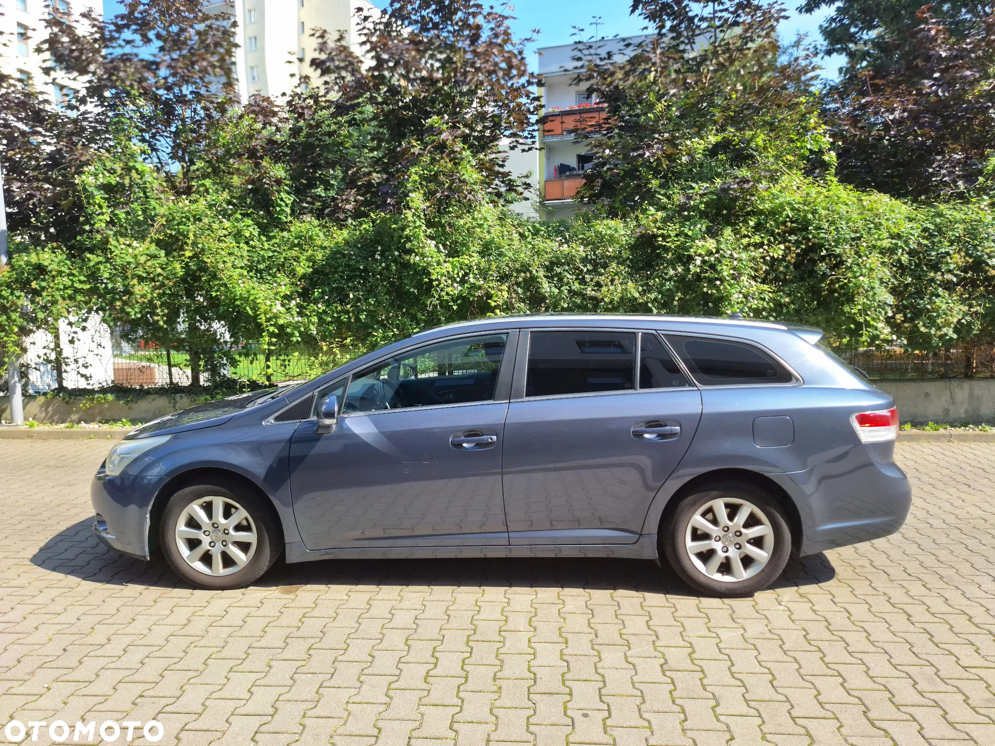 Toyota Avensis 2.0 D-4D - 6