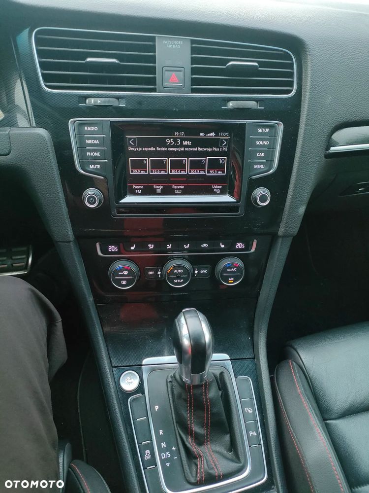 Volkswagen Golf 2.0 TSI BMT GTI Performance DSG - 2