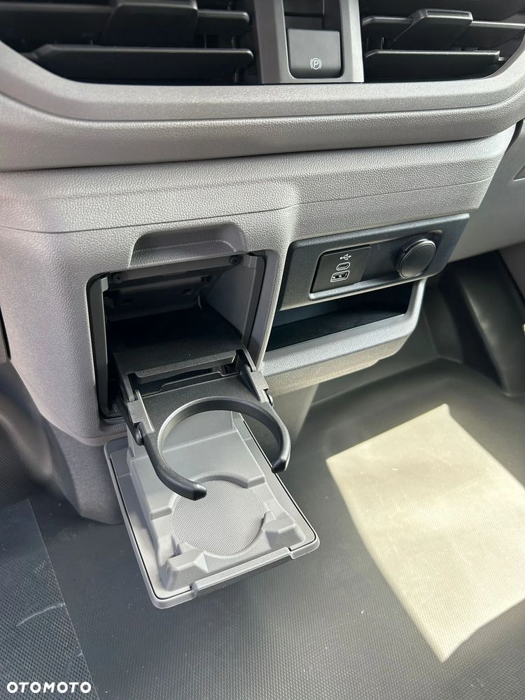 Volkswagen T7 TRANSPORTER Brygada - 33
