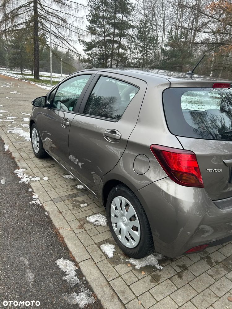 Toyota Yaris 1.0 Active EU6 - 15