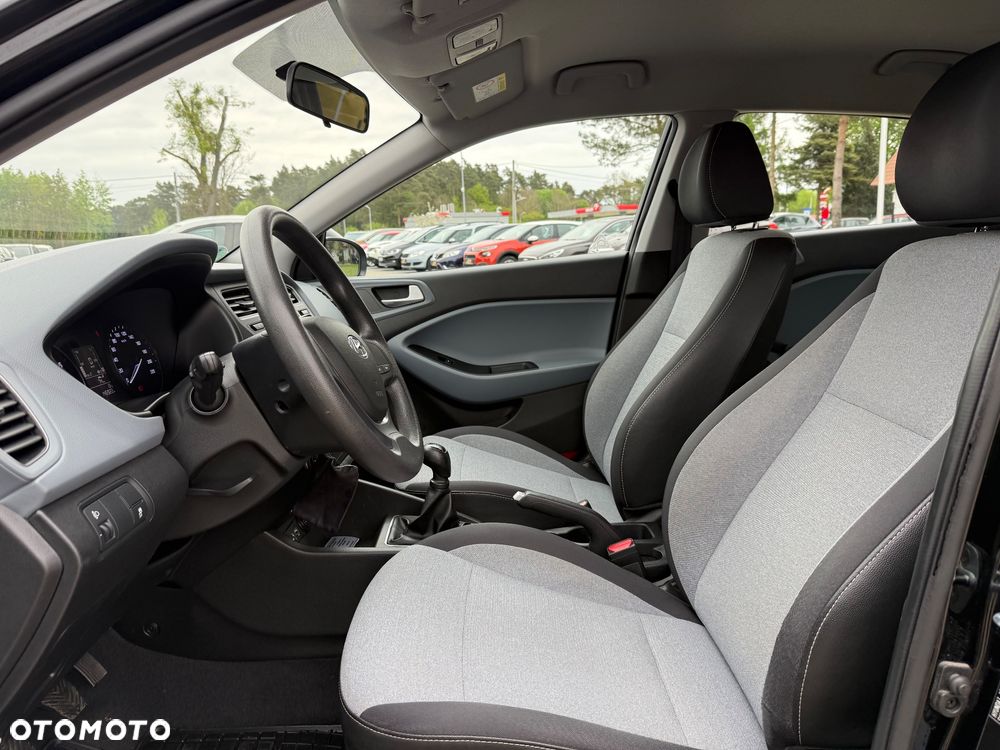 Hyundai i20 1.2 Intro Edition - 16