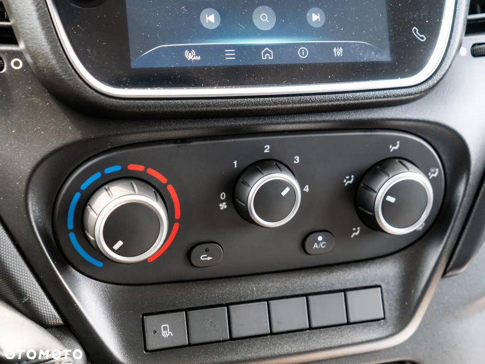 Iveco Daily 35S18HD doka ze skrzynią fabryczną - 22