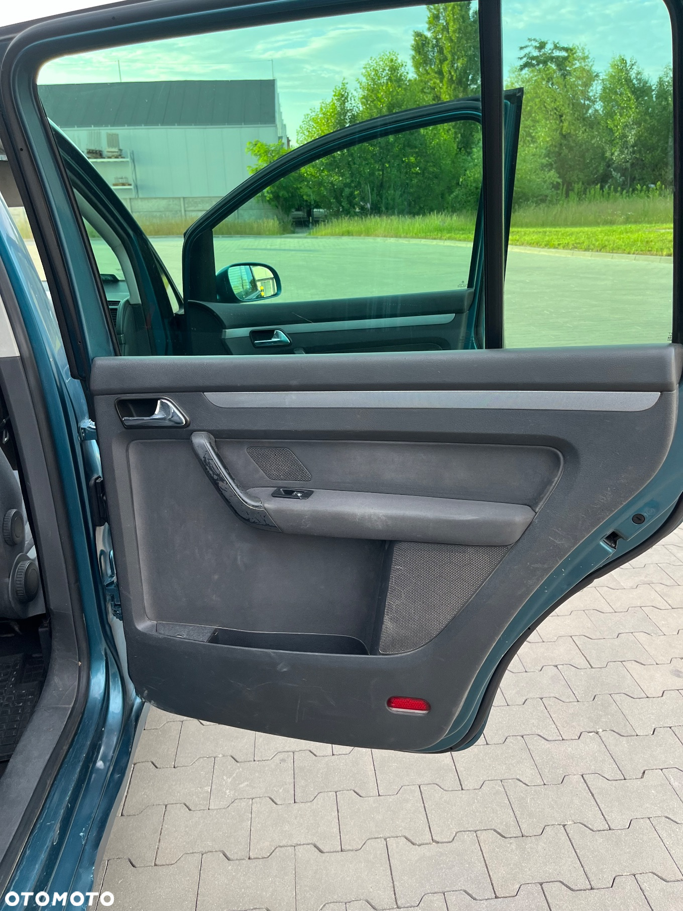 Volkswagen Touran 2.0 TDI Highline - 25