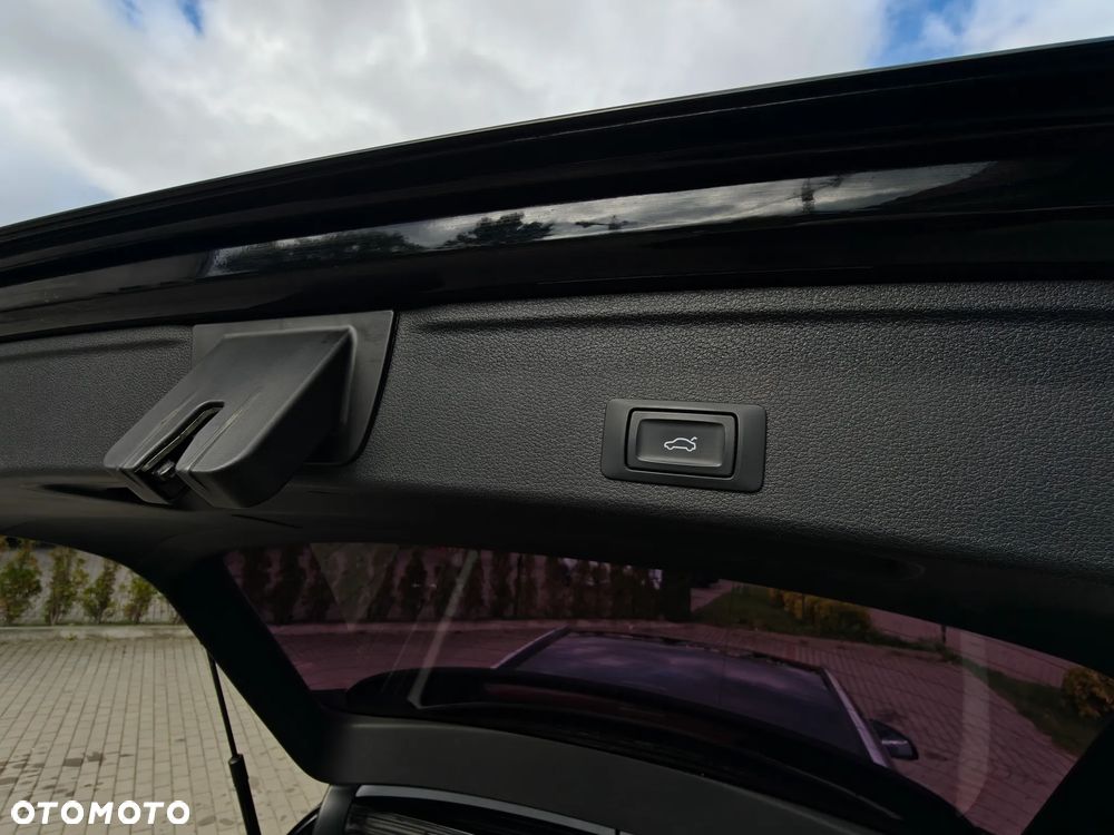 Audi A4 Avant 2.0 TDI S tronic - 32