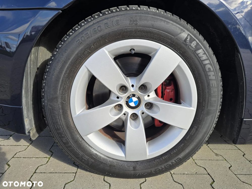 BMW Seria 5 520d Touring Special Edition - 36