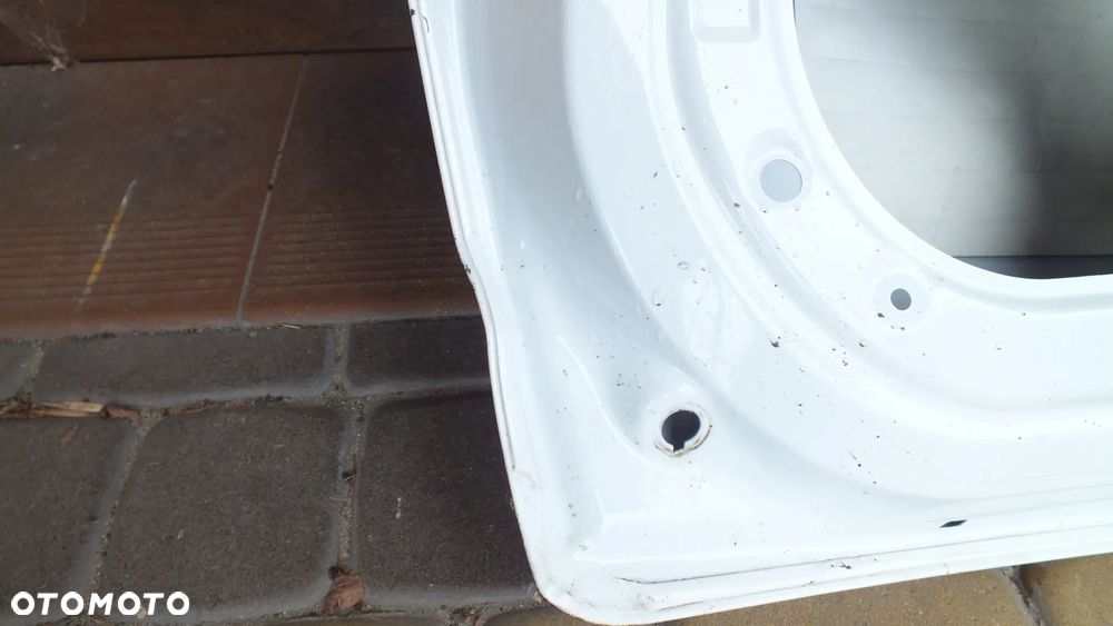 Klapa tylna Omoda 5 - 6