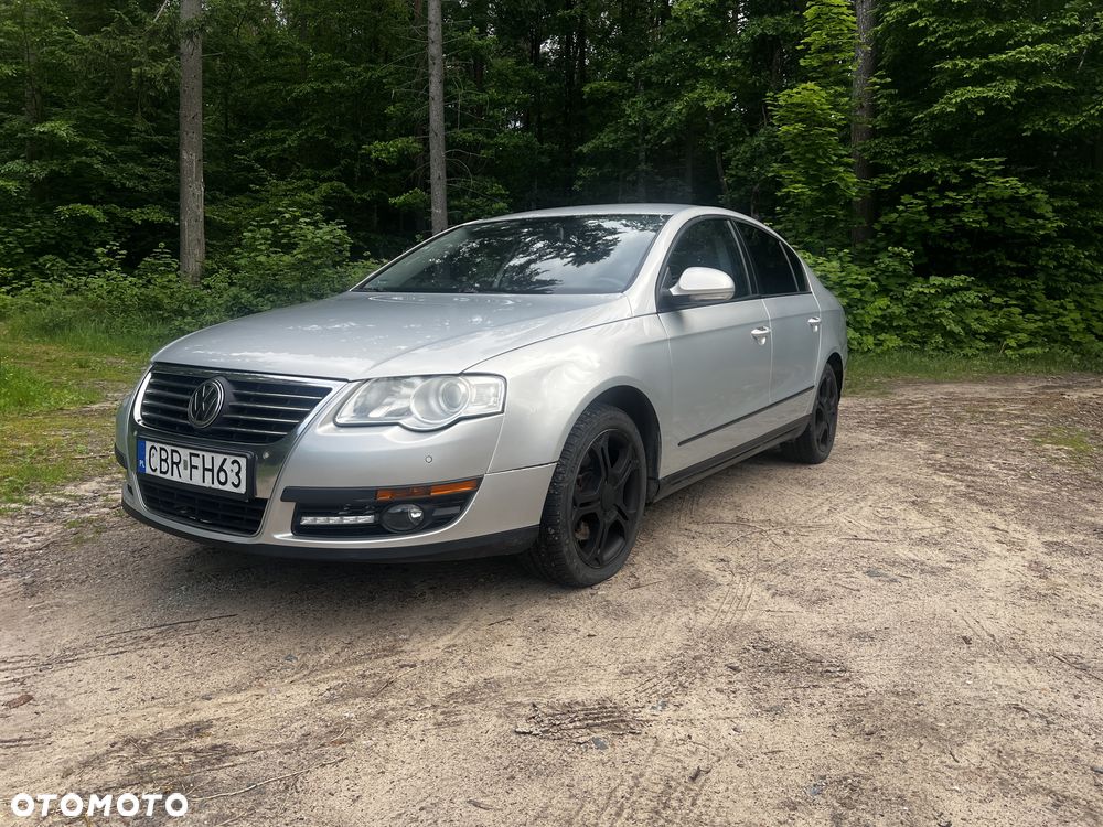 Volkswagen Passat - 2
