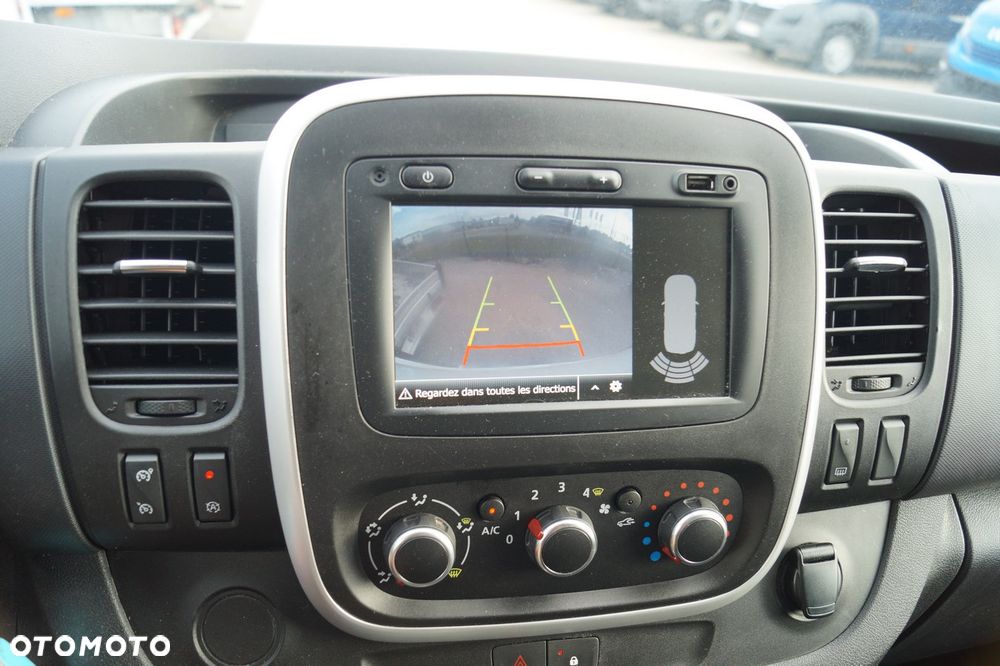 Renault Trafic - 23