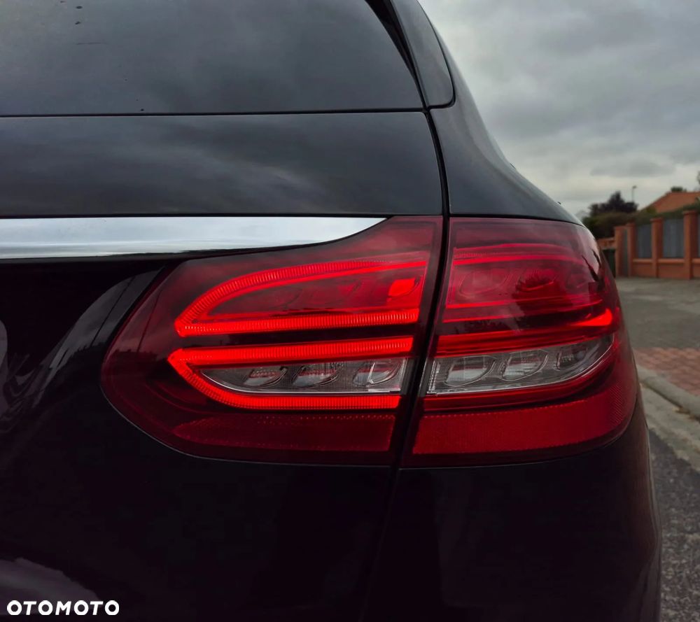 Mercedes-Benz Klasa C 220 d 4-Matic 9G-TRONIC - 31
