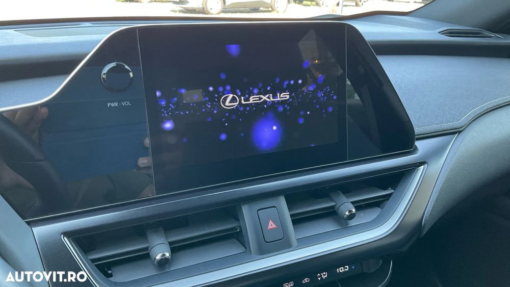 Lexus UX 250h Business Edition - 33