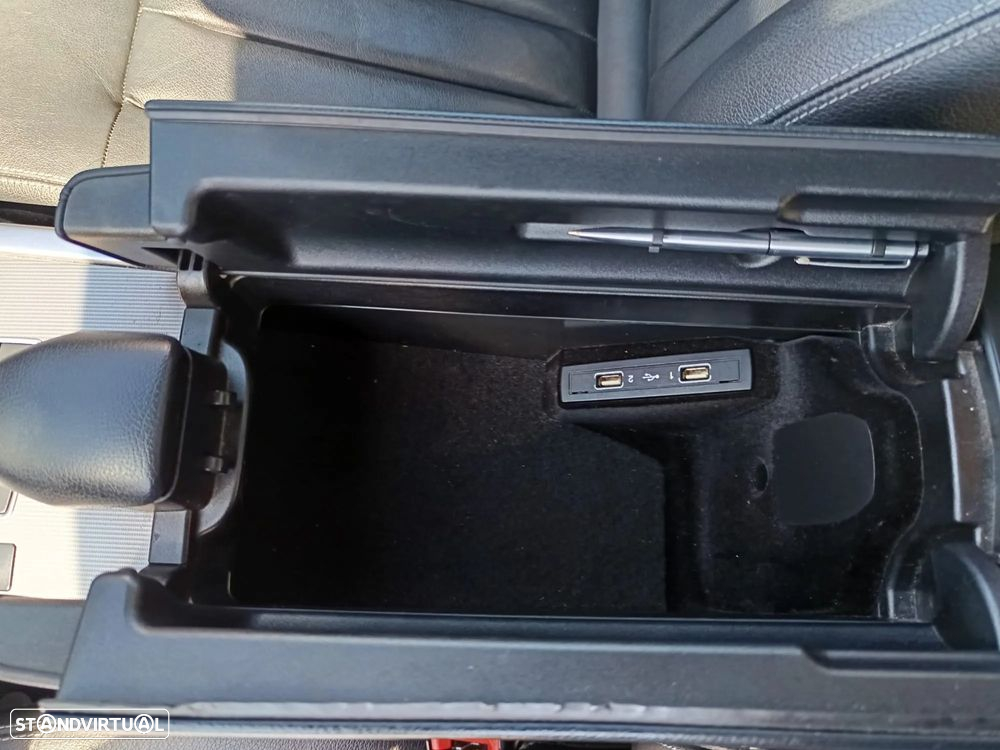 Mercedes-Benz E 220 BlueTEC BE Edition Auto. - 28