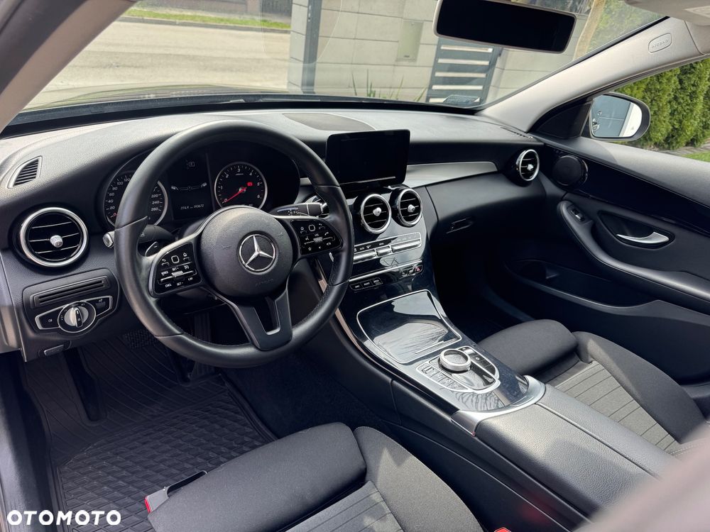 Mercedes-Benz Klasa C 220 d 9G-TRONIC - 17