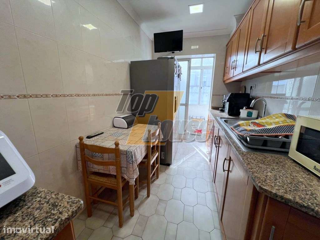 APARTAMENTO T2 + APROVEITAMENTO DE SÓTÃO | TOTALMENTE REMODELADO - Grande imagem: 5/21