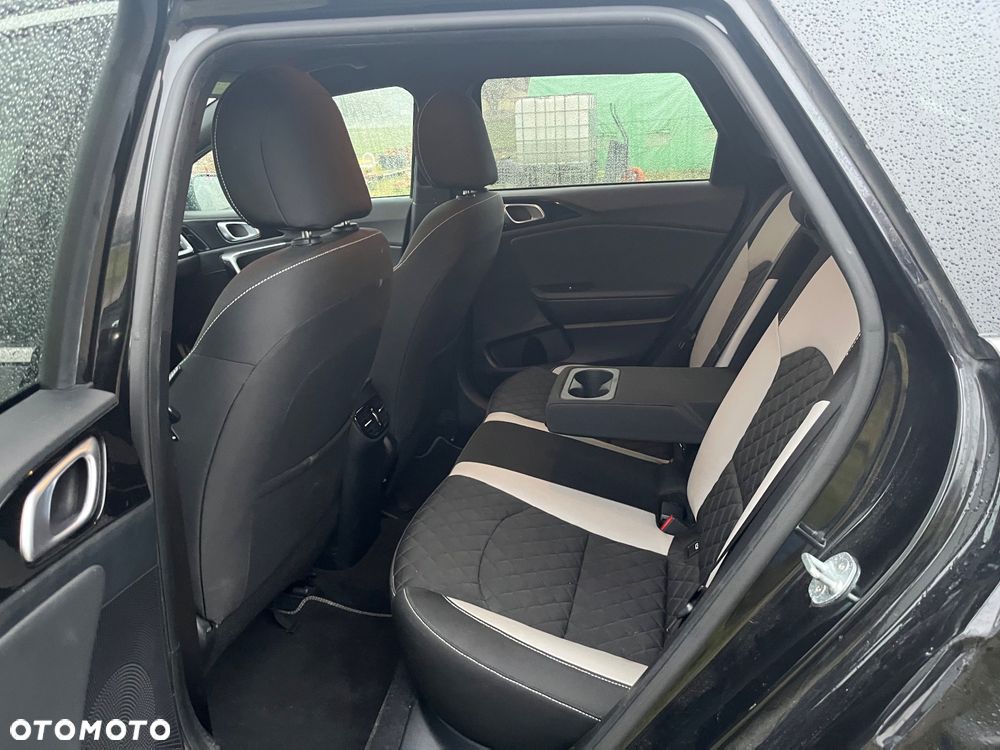 Kia Ceed 1.4 T-GDI DCT OPF GT Line - 19