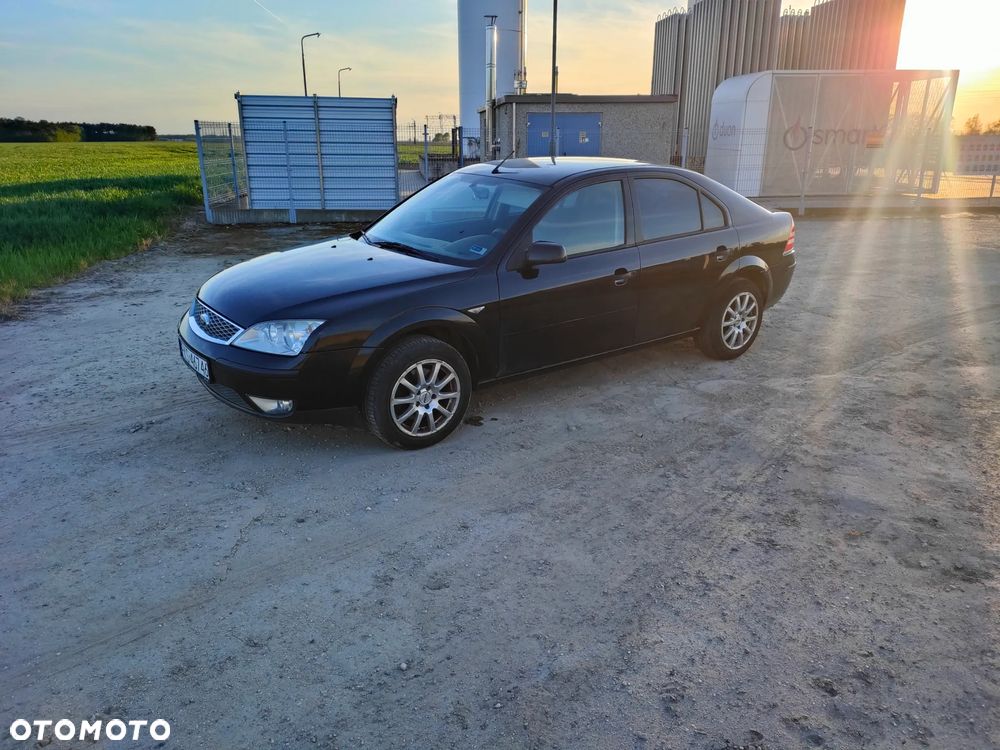 Ford Mondeo 1.8 Ambiente - 4