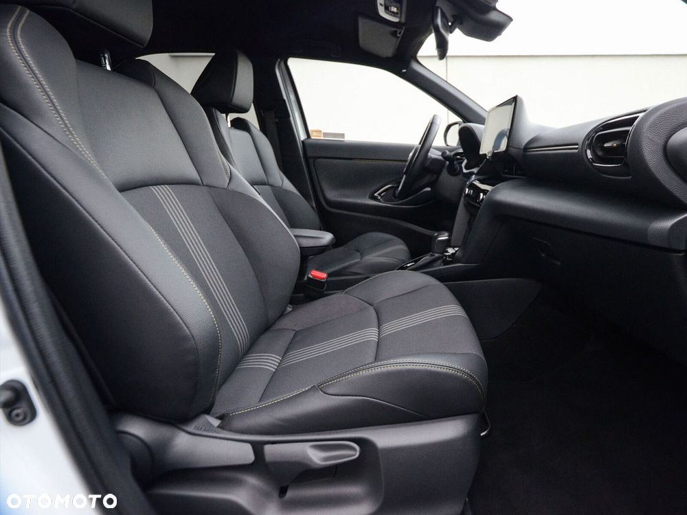Toyota Yaris Cross - 24