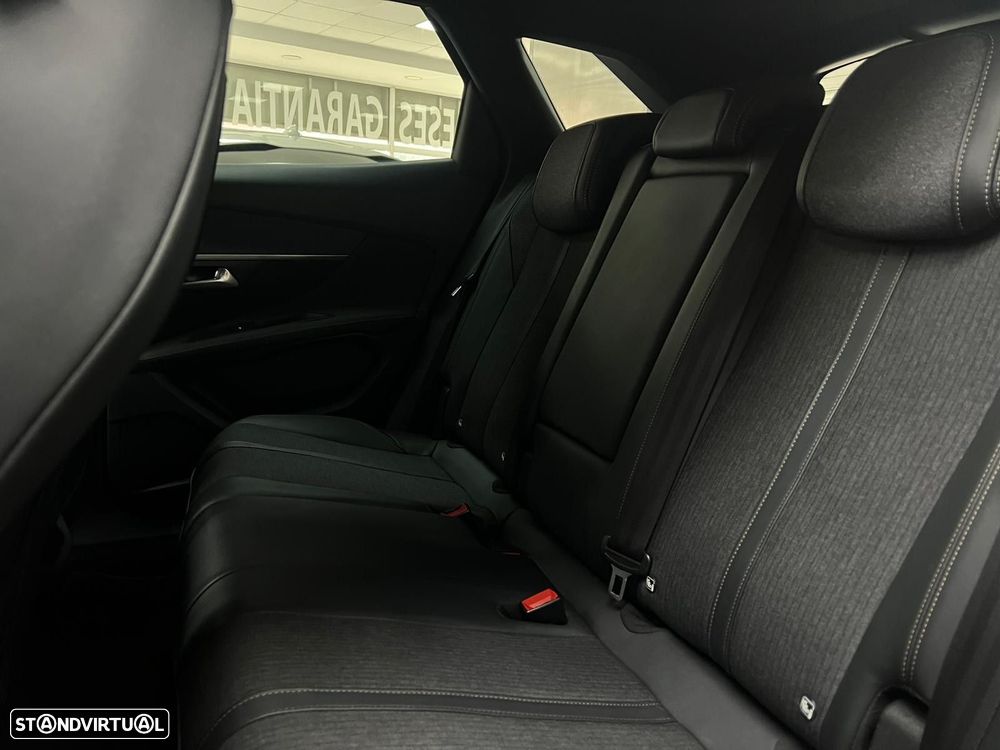 Peugeot 3008 1.5 BlueHDi GT Line - 30