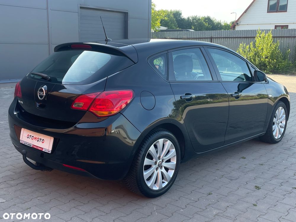 Opel Astra 1.6 Style - 25