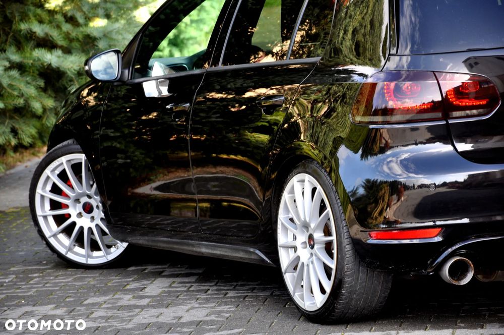 Volkswagen Golf 2.0 GTI DSG - 21