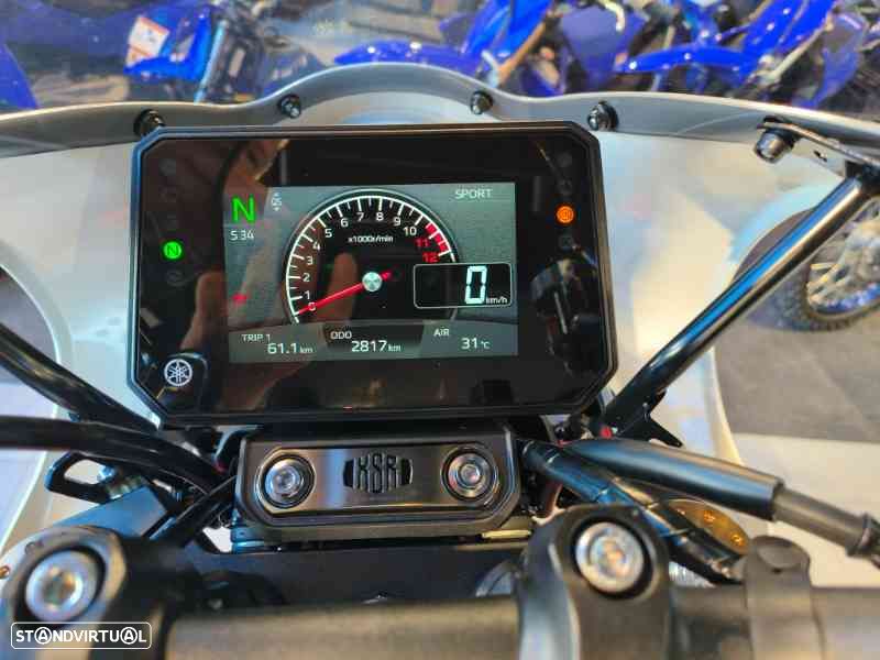 Yamaha XSR 900 - 10